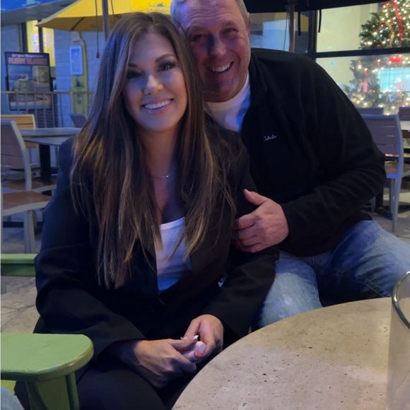 Meet your Posher, Angela - Picture 1 of 12